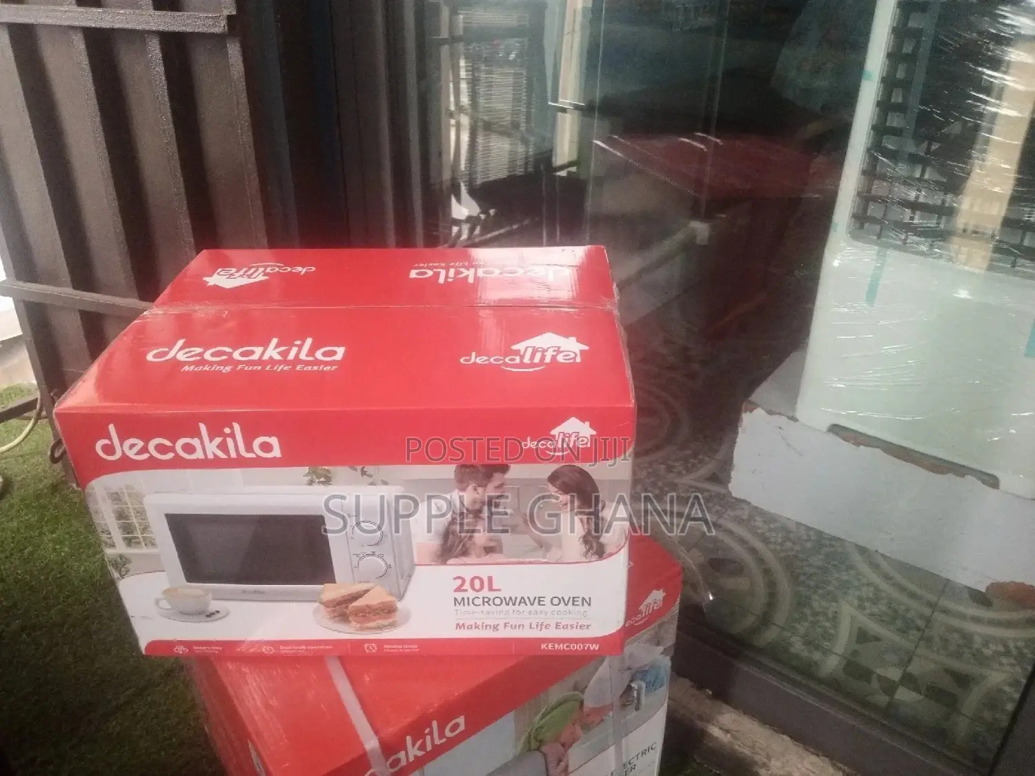 Durable Decakila Microwave Oven