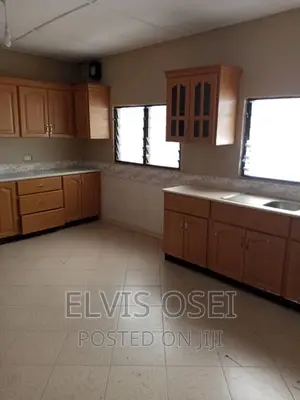 5bdrm House in Kasoa Road Ayigbe, Weija for rent