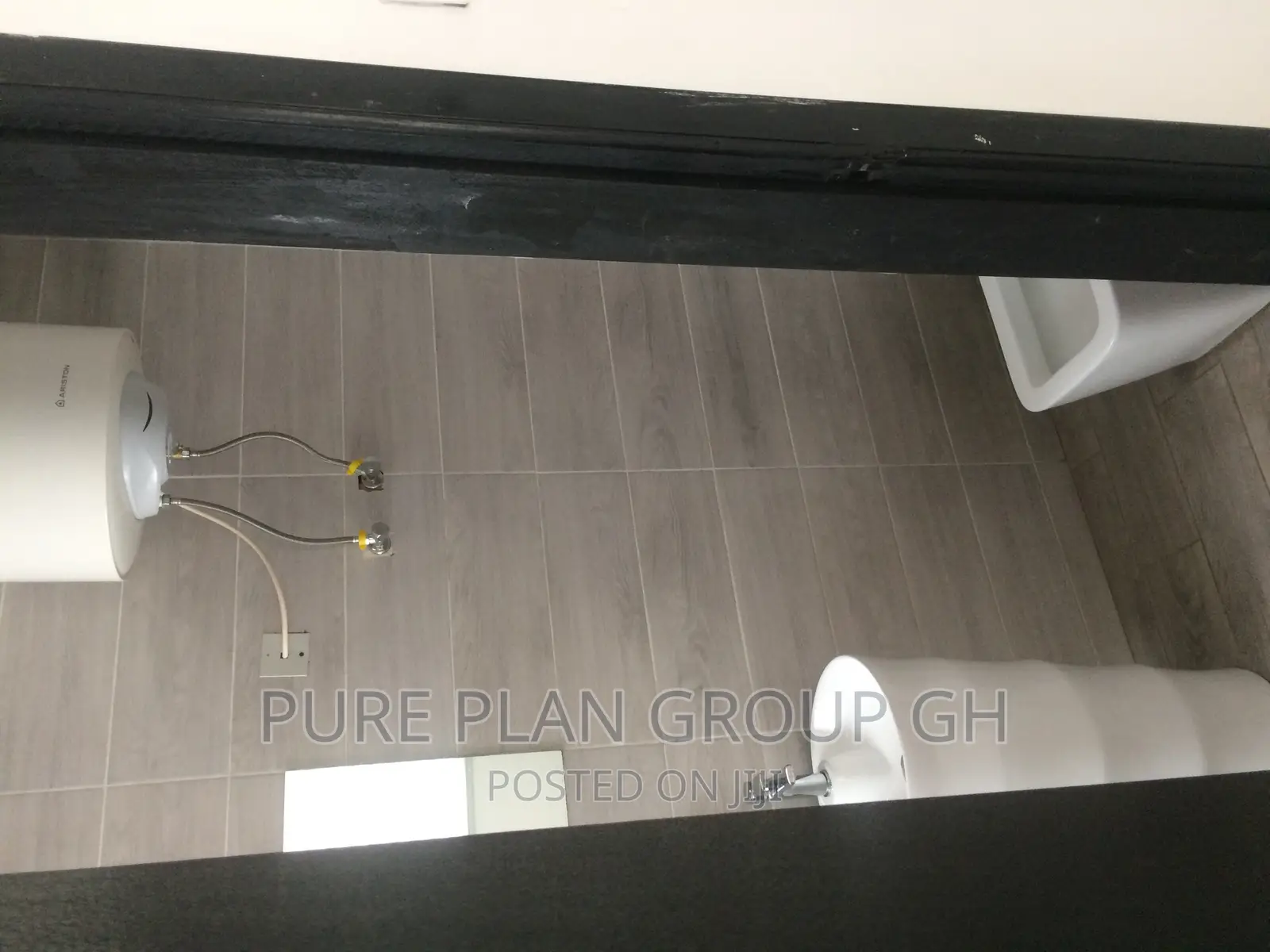 Furnished 2bdrm Apartment in Westland for rent