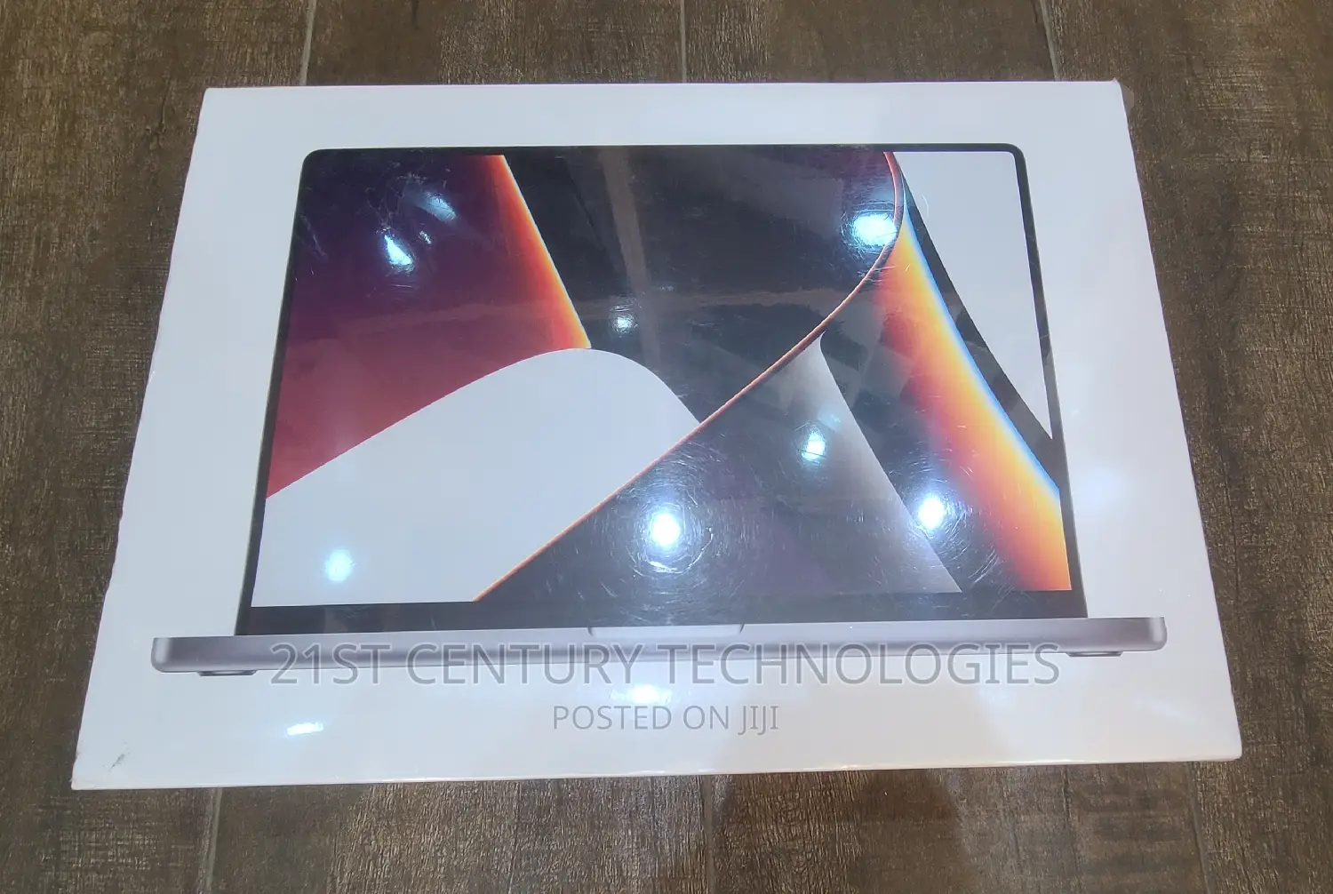 New Laptop Apple MacBook Pro M1 16GB Apple M1 Pro SSD 1T