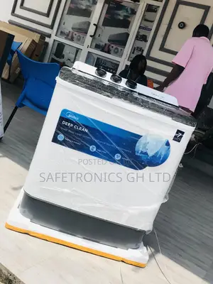 Semiautomatic Topload White/Blue Washingmachine 7kg Midea 