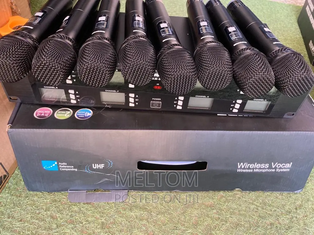 Shure Am-801 8in1 Cordless Microphone