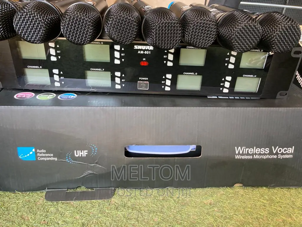 Shure Am-801 8in1 Cordless Microphone