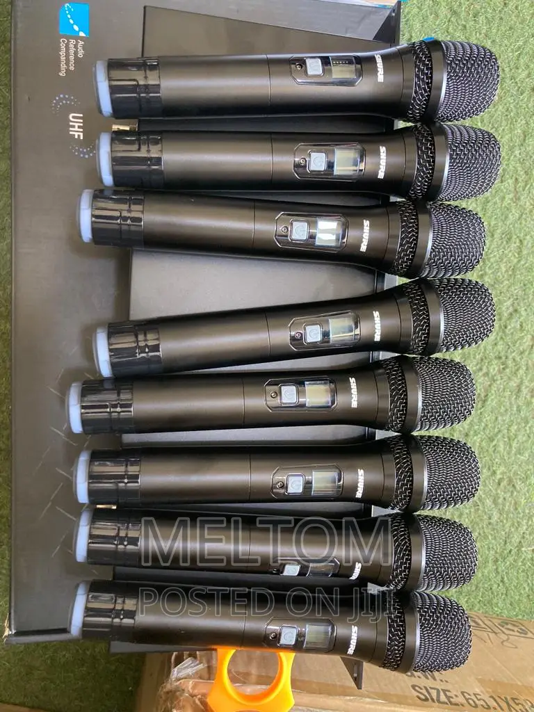 Shure Am-801 8in1 Cordless Microphone