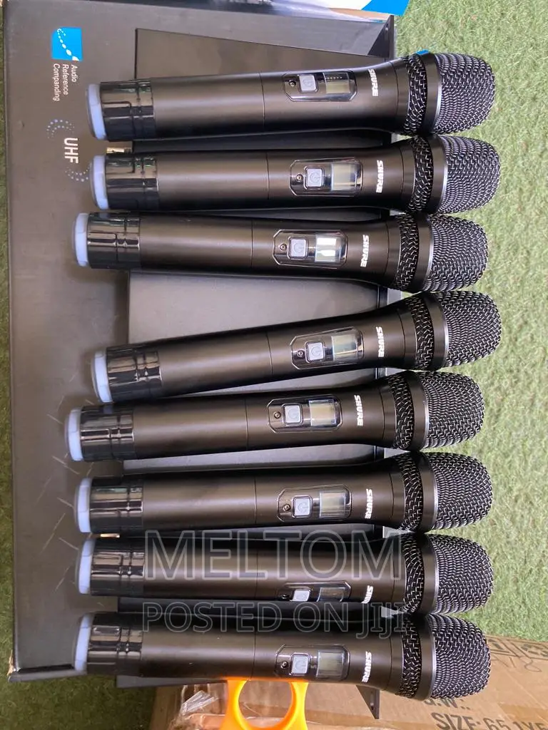 Shure Am-801 8in1 Cordless Microphone
