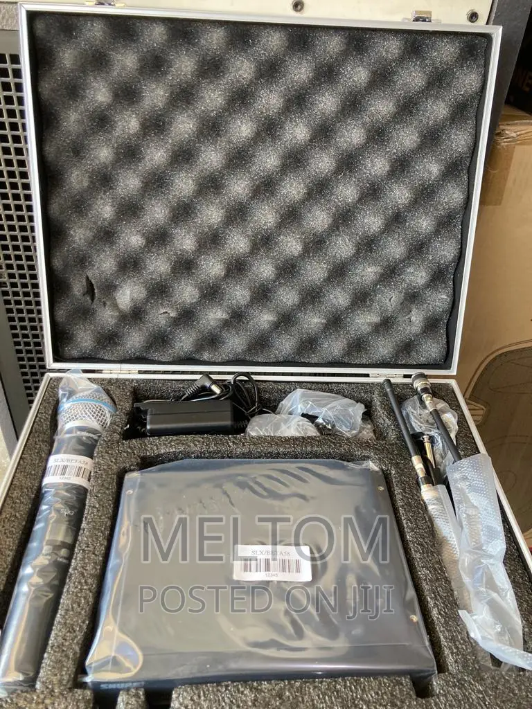 Shure Slx4 1in1 Briefcased Cordless Microphone