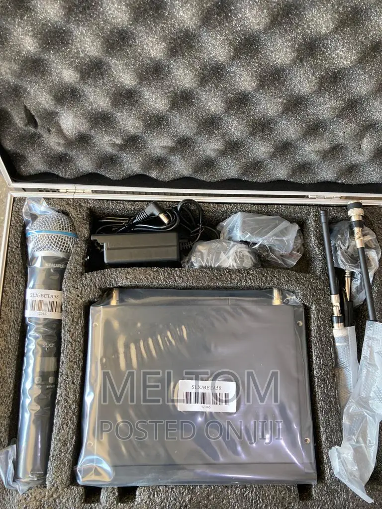 Shure Slx4 1in1 Briefcased Cordless Microphone
