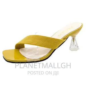 Transparent Short Heel in Box