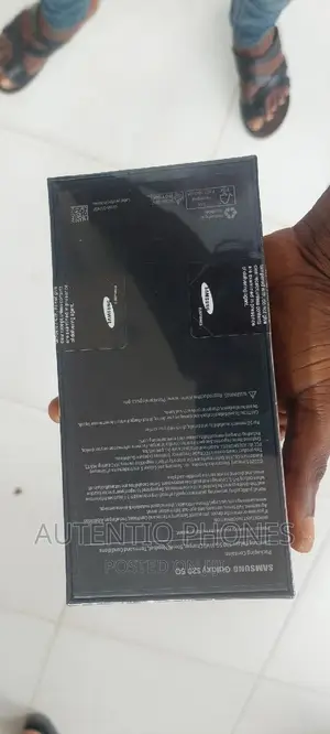 New Samsung Galaxy S20 128 GB Gray