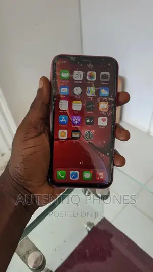 Apple iPhone XR 64 GB Red