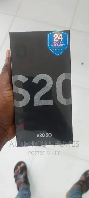 New Samsung Galaxy S20 128 GB Gray