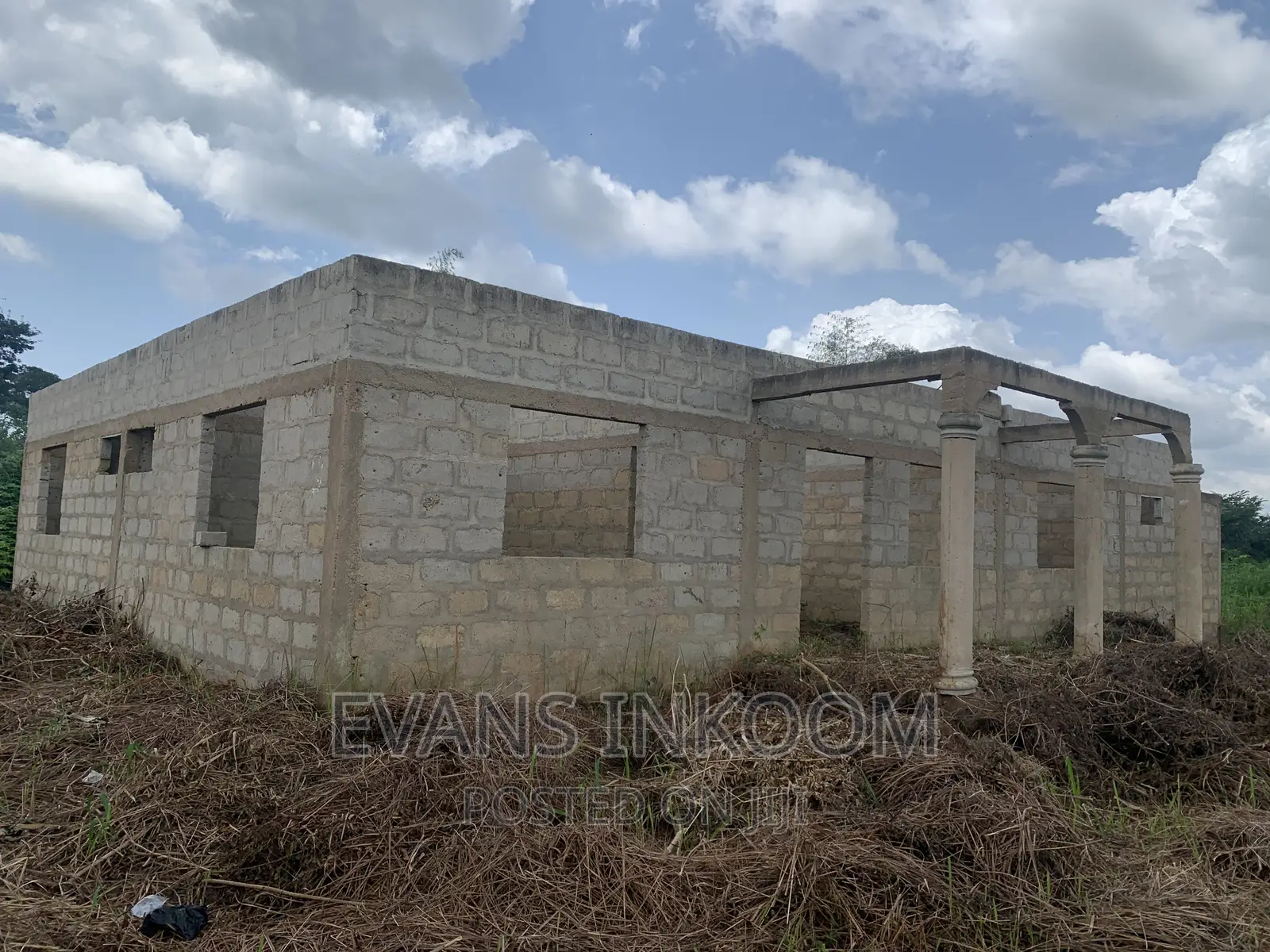 5 Bed Room Uncompleted House