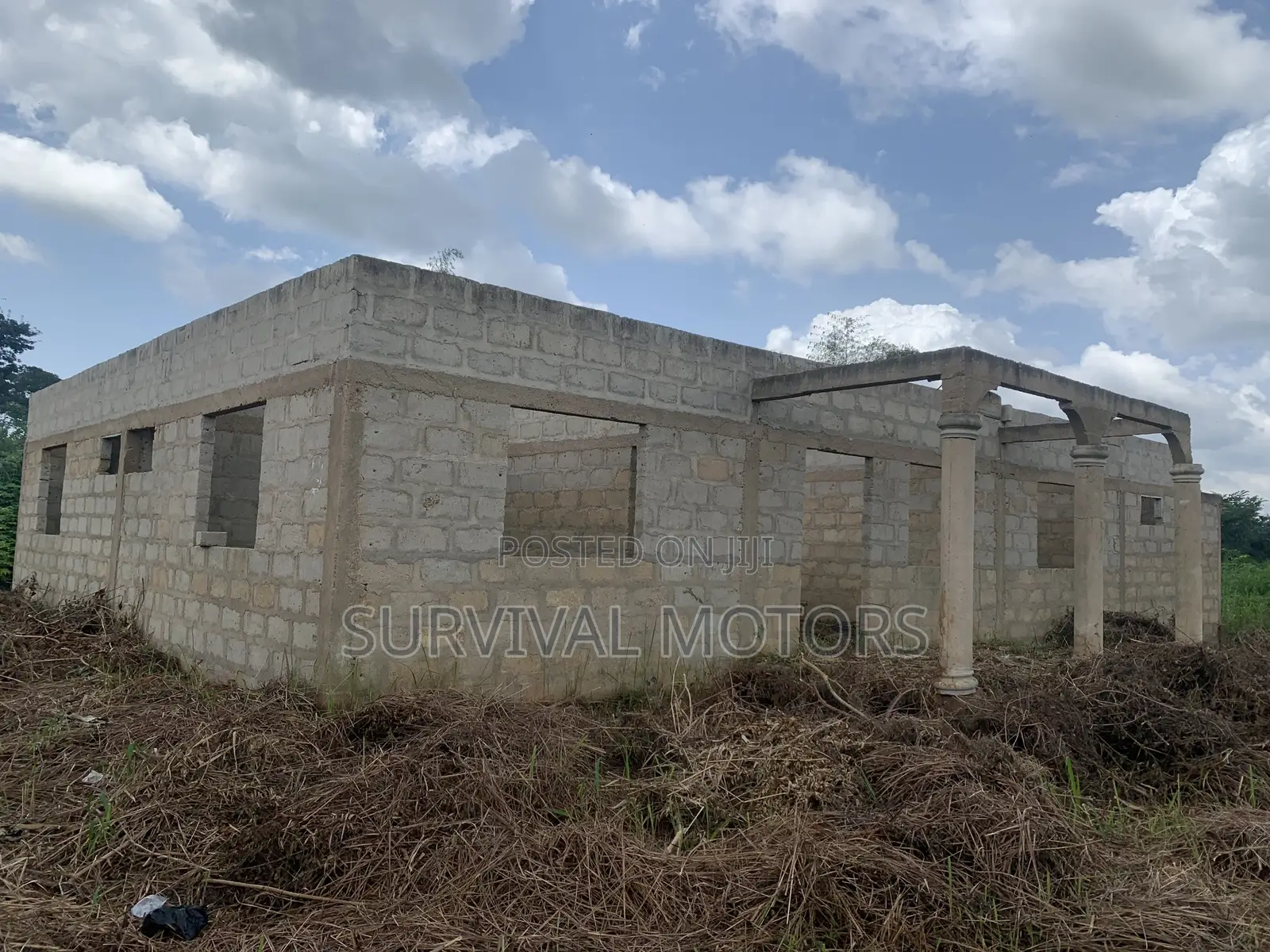 5 Bed Room Uncompleted House