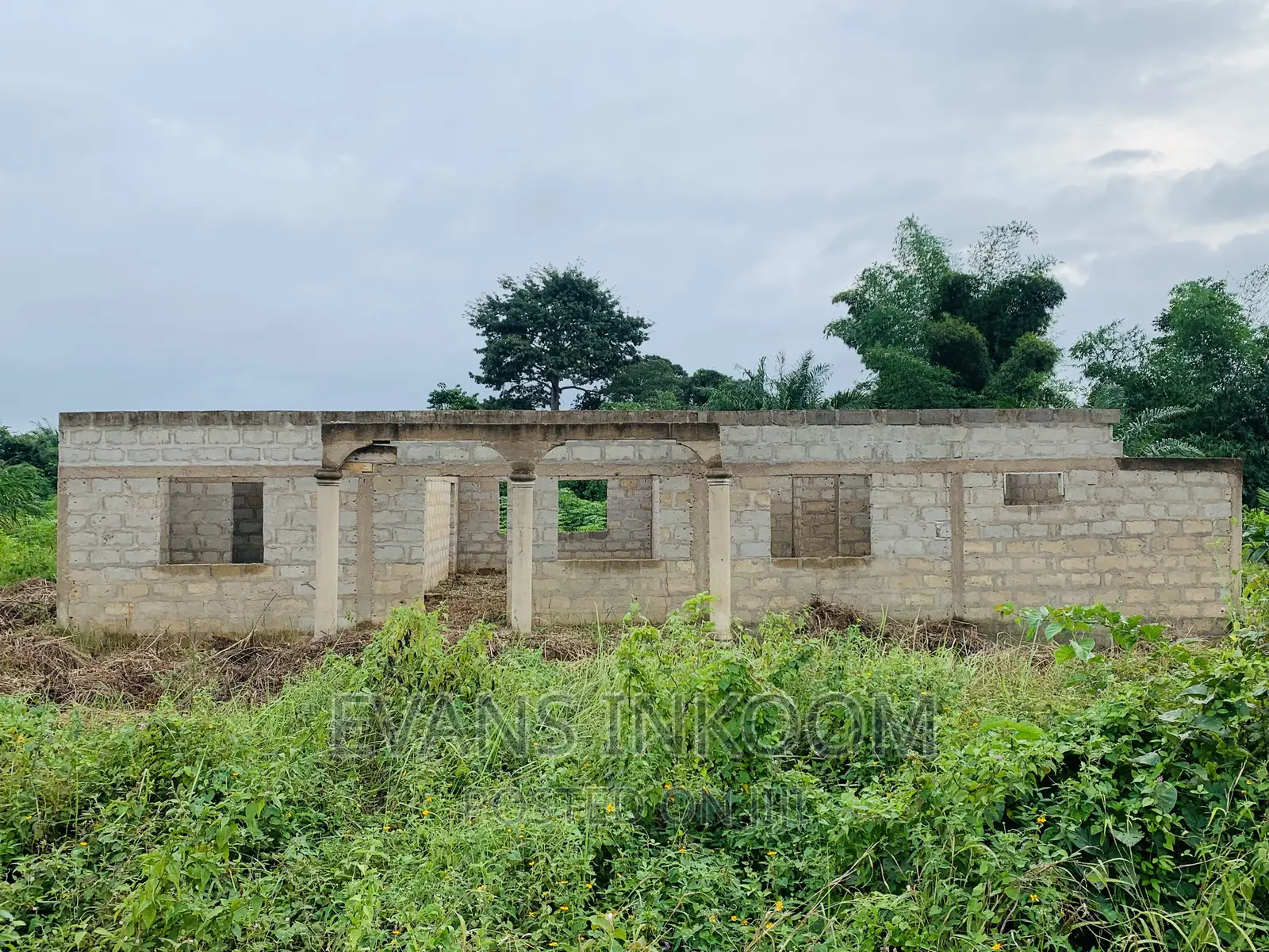 5 Bed Room Uncompleted House