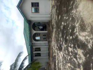 4bdrm Mansion in De-Icons Real Estate, Awutu Senya East Municipal