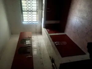 4bdrm Mansion in De-Icons Real Estate, Awutu Senya East Municipal