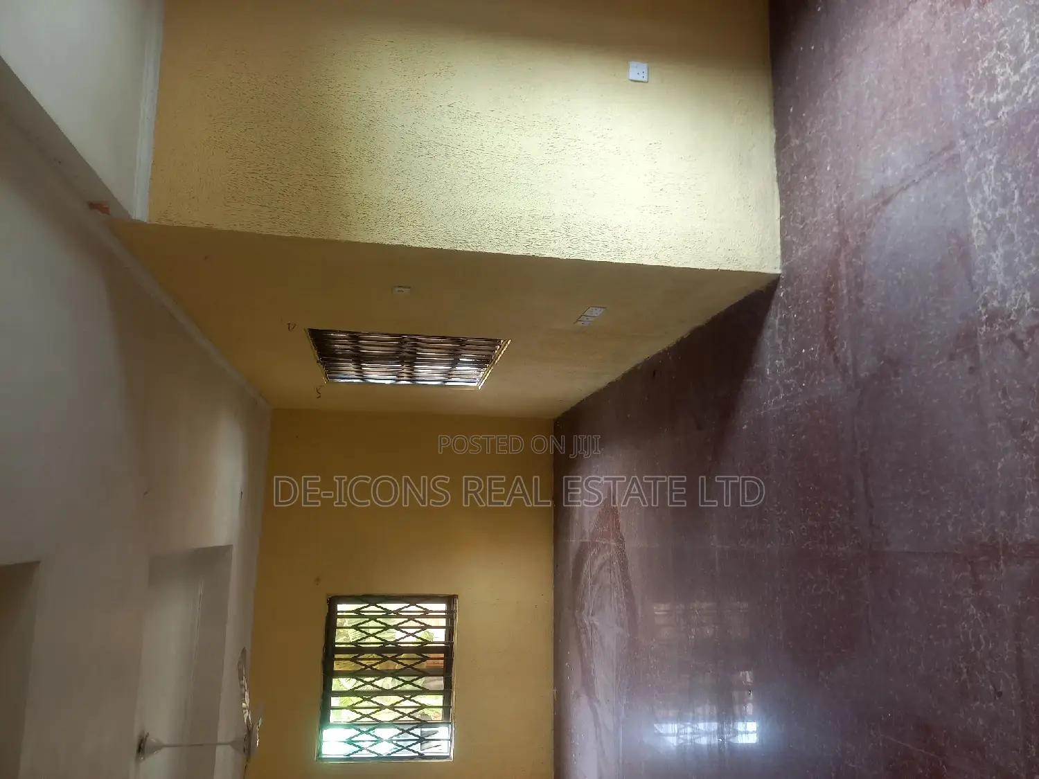 4bdrm Mansion in De-Icons Real Estate, Awutu Senya East Municipal