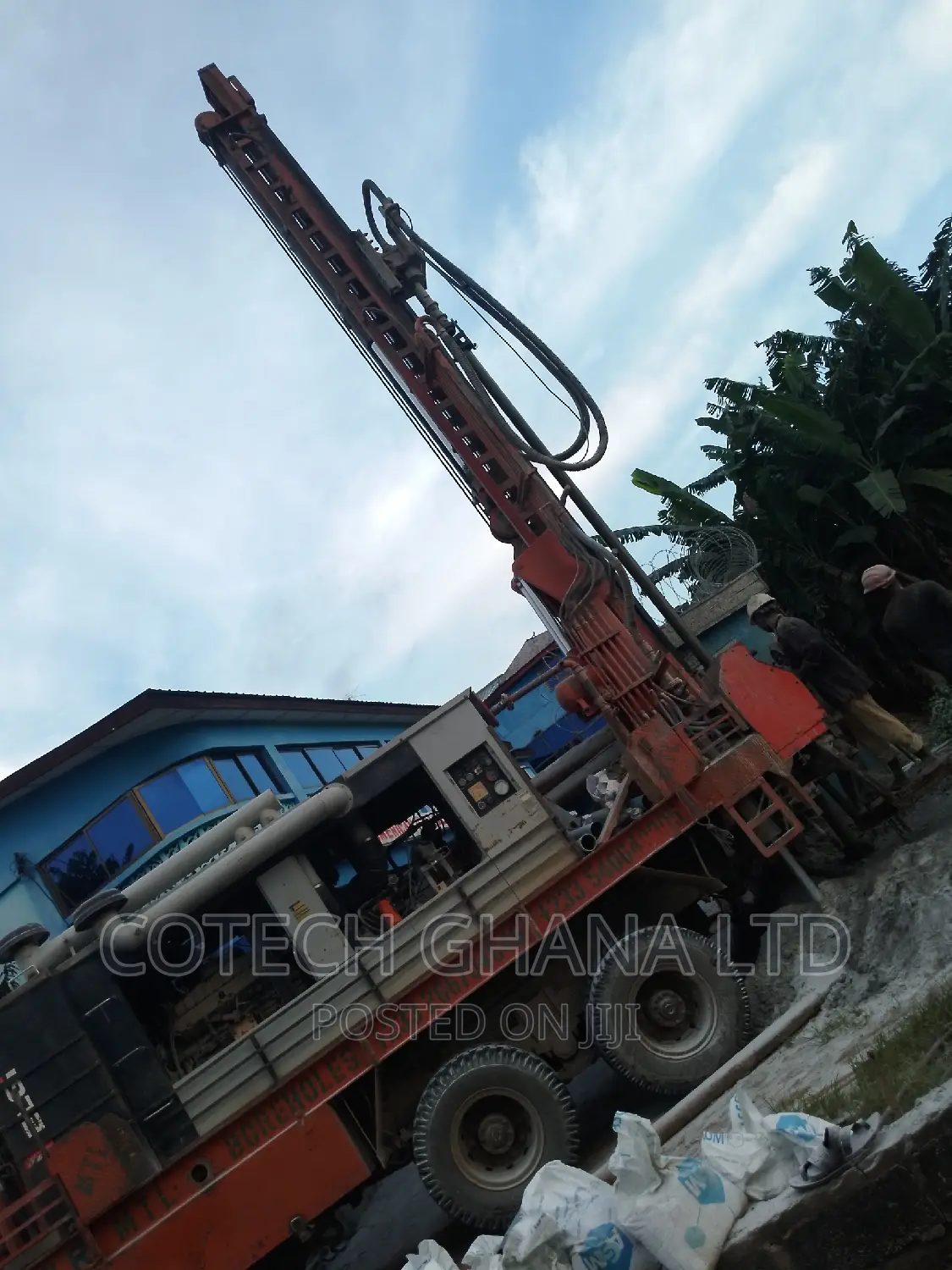 Borehole Drilling With Free Sitting.