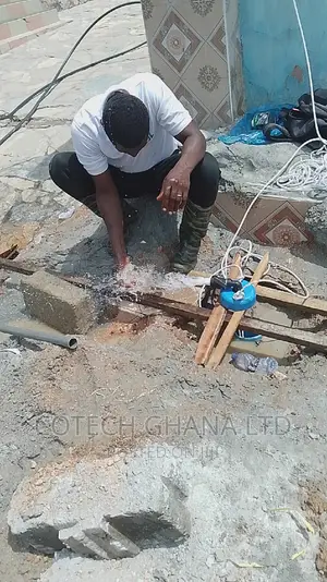 Borehole Drilling With Free Sitting.