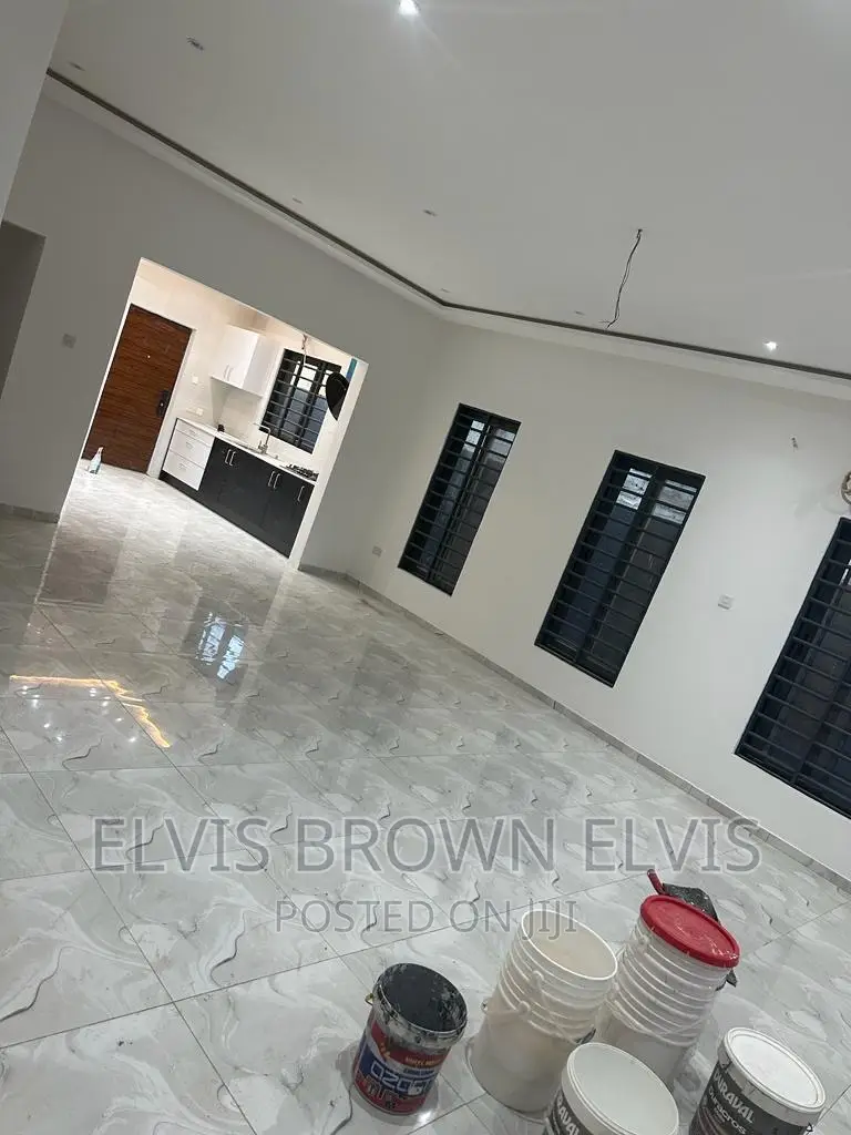 3bdrm House in Botwe Lakesid for sale
