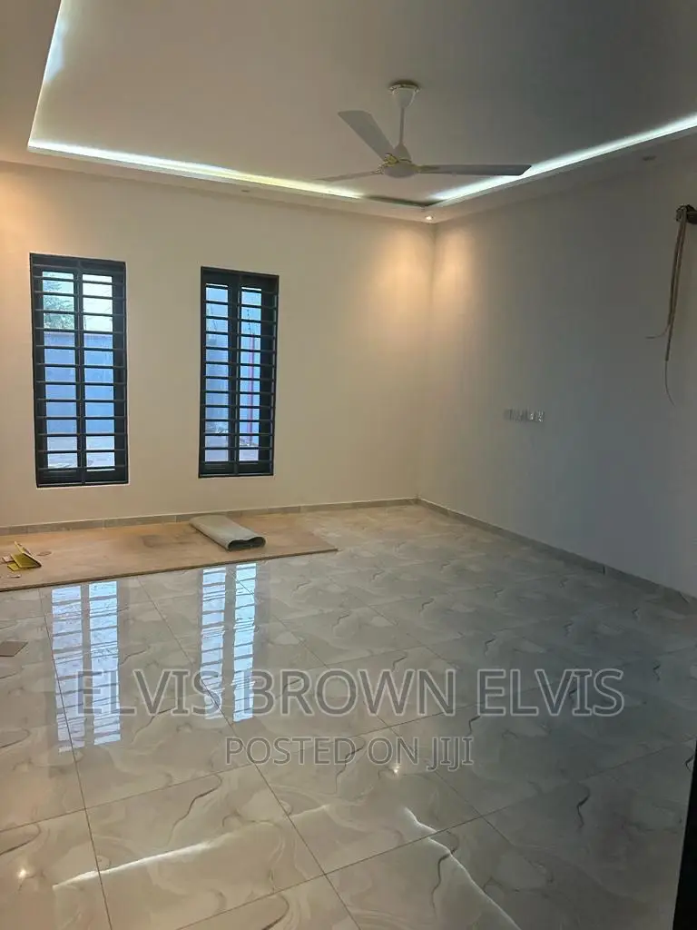 3bdrm House in Botwe Lakesid for sale