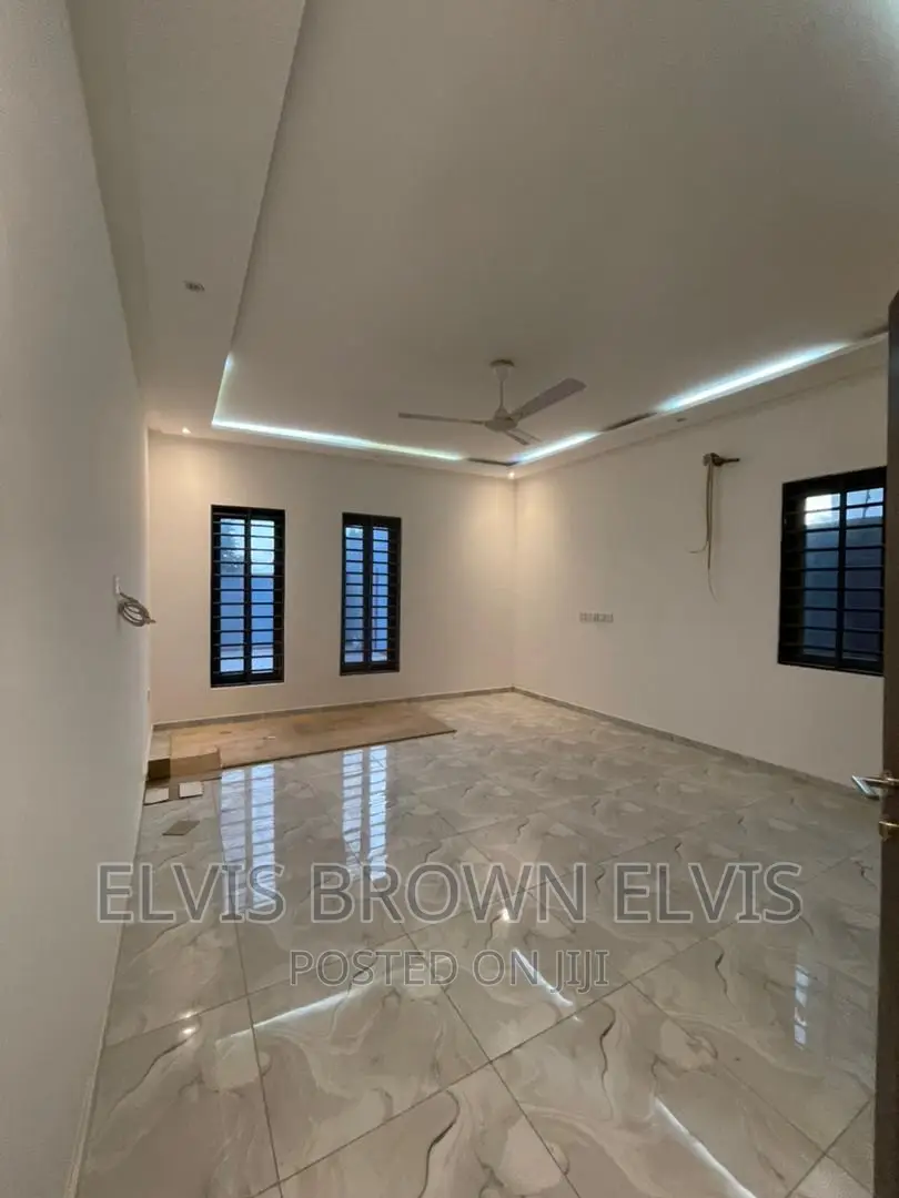 3bdrm House in Botwe Lakesid for sale