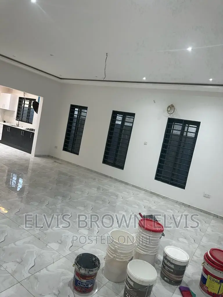 3bdrm House in Botwe Lakesid for sale