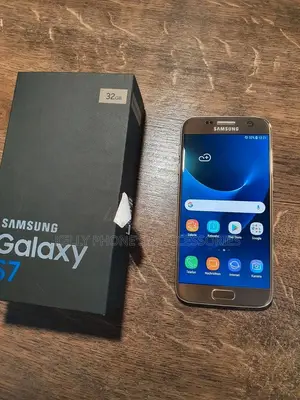 New Samsung Galaxy S7 32 GB Black