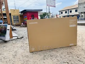 Entertainment Awaits UHD Smart Glossy Samsung 55”Au7000