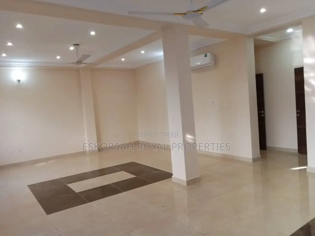 3bdrm House in East Legon, Adjiriganor for rent