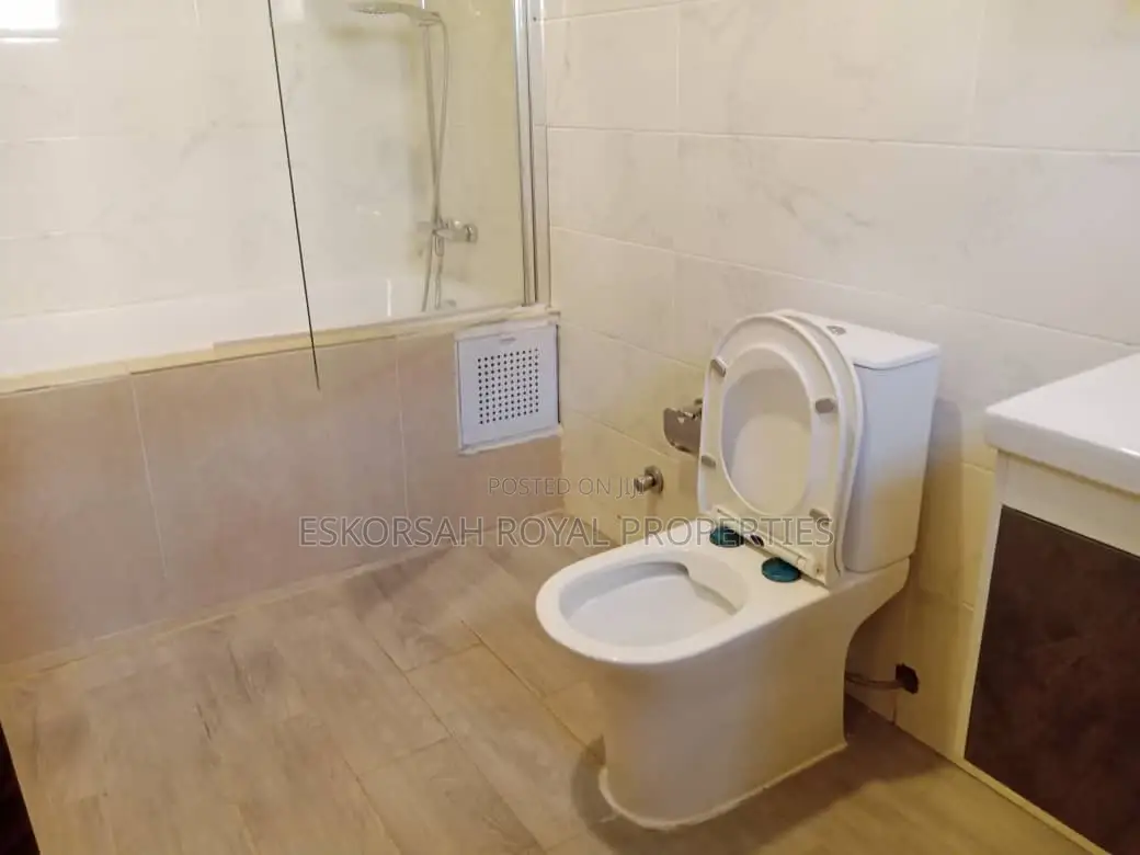 3bdrm House in East Legon, Adjiriganor for rent