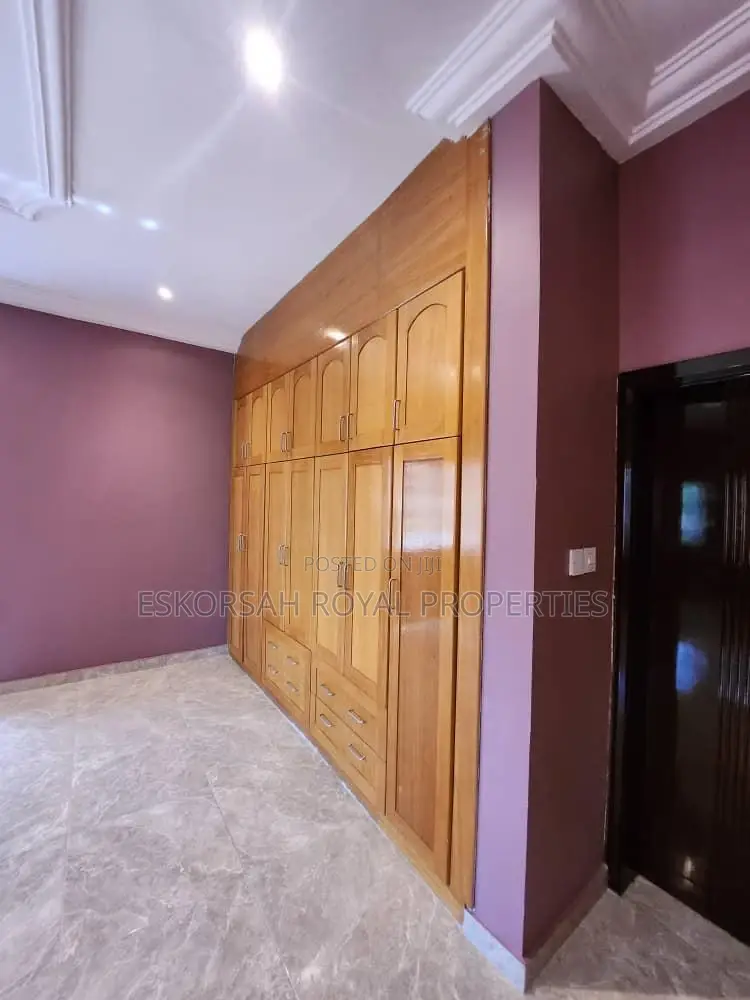 4bdrm House in East Legon for rent