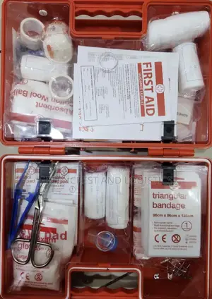 European Standard First Aid Kit 50p