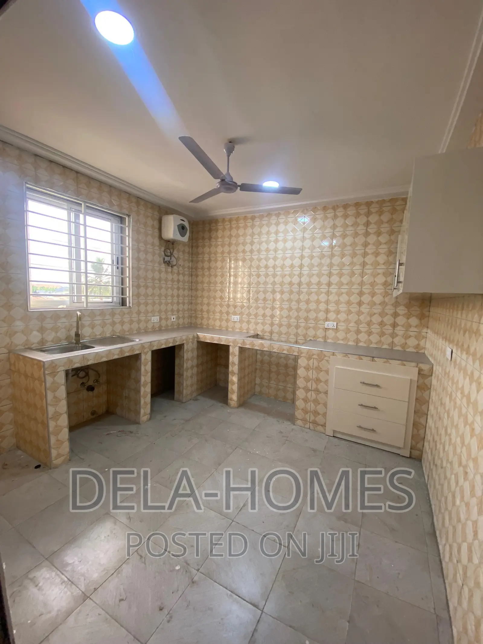 2bdrm Apartment in Ars, East Legon for rent