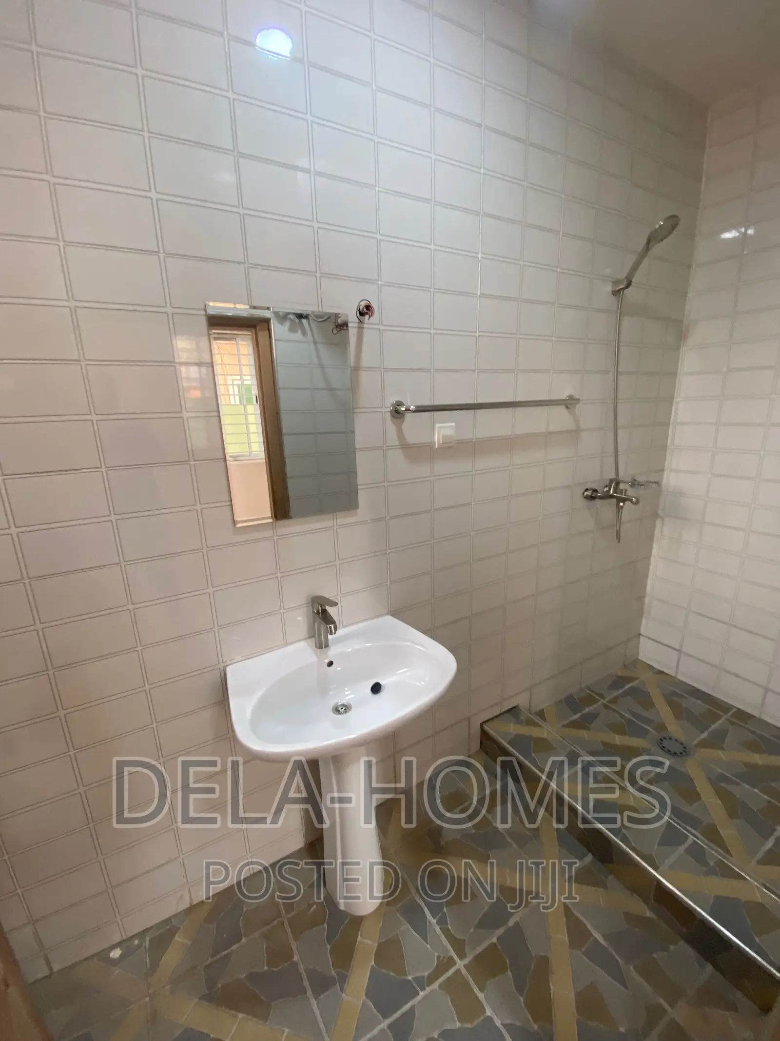 2bdrm Apartment in Ars, East Legon for rent