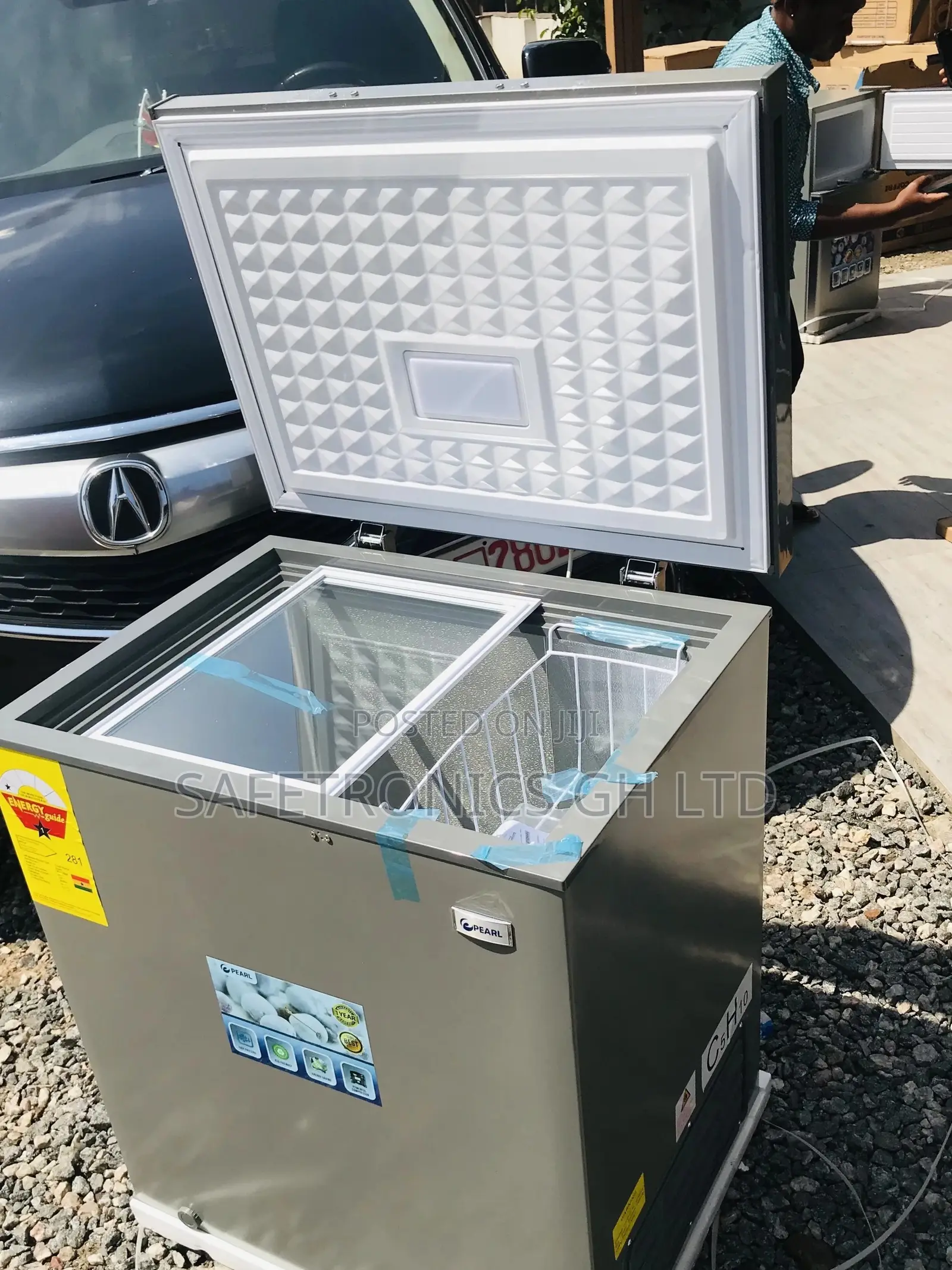 Pearl Gray Chestfreezer PCF-185 141L Electric Singledoor