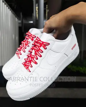 Supreme X Nike Air Force 1