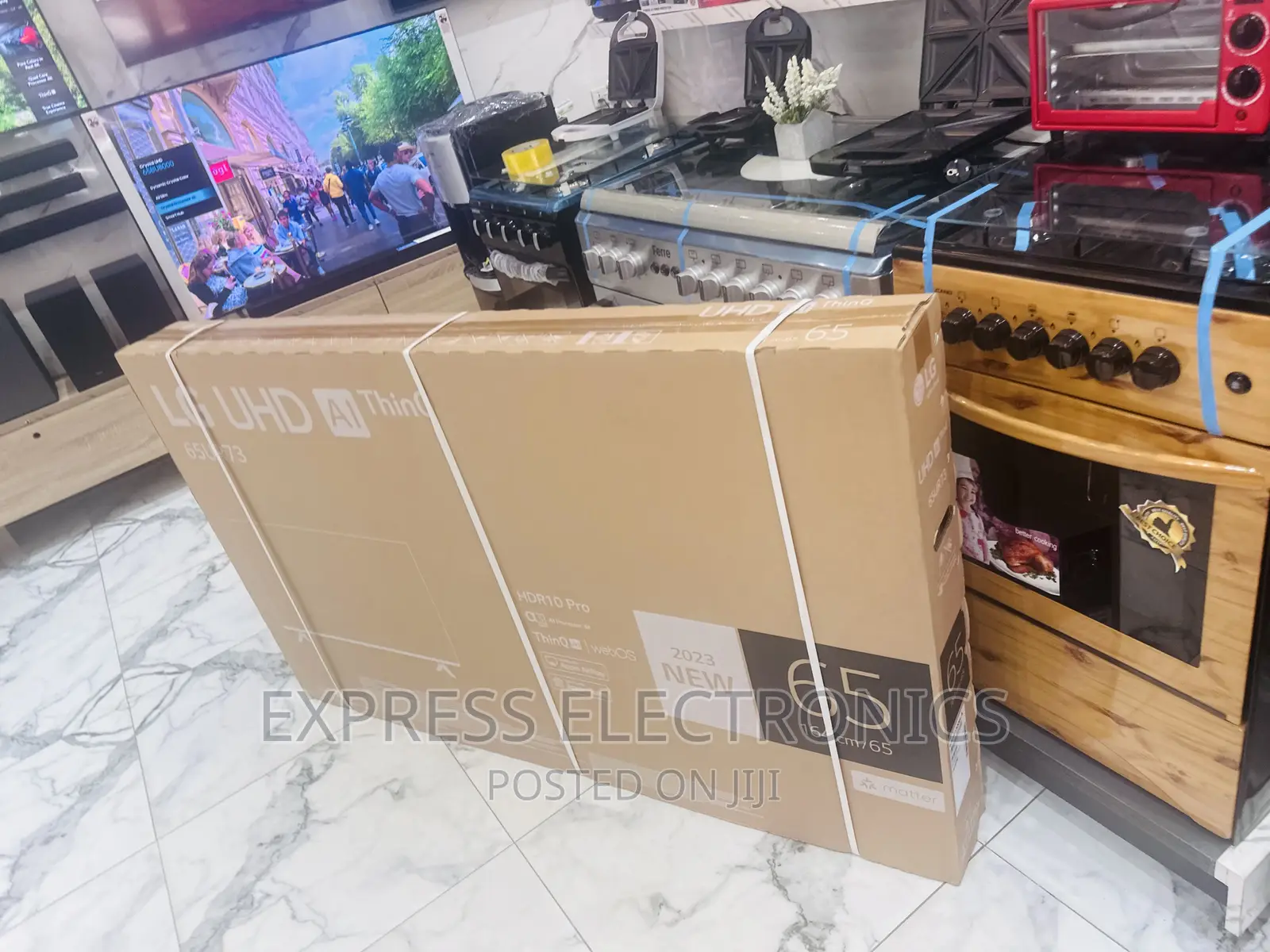 Very Nice Display UHD Smart Glossy Lg 65”UR7300