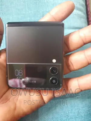 New Samsung Galaxy Z Flip4 256 GB Black