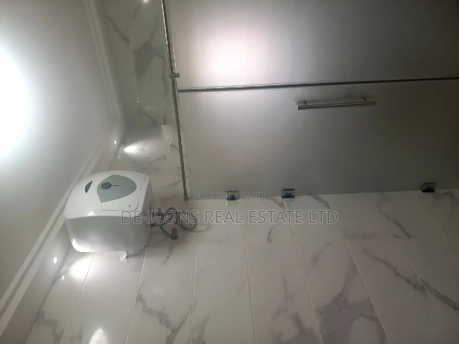 4bdrm Duplex in De-Icons Real Estate, Ablekuma for sale