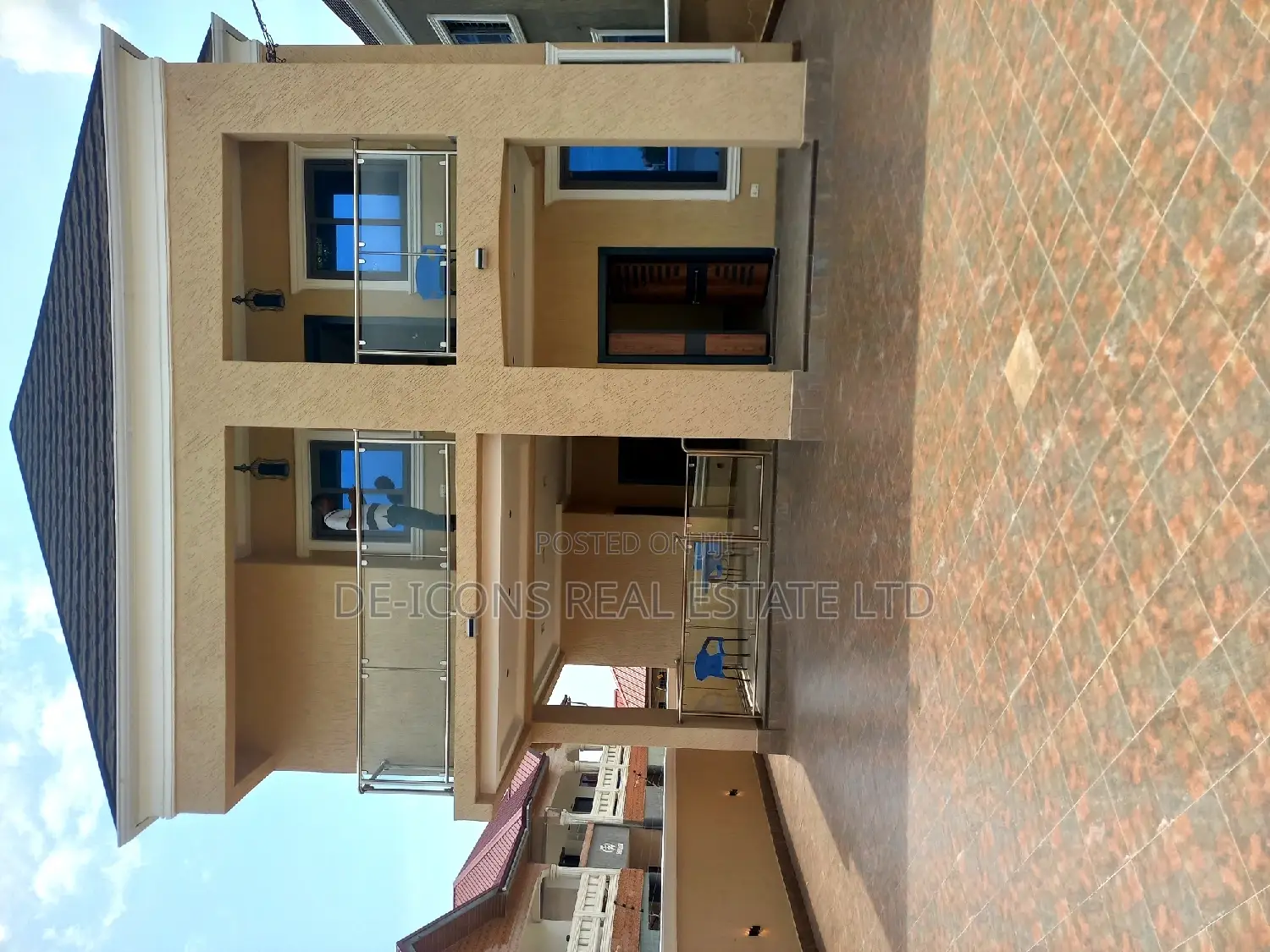 4bdrm Duplex in De-Icons Real Estate, Ablekuma for sale