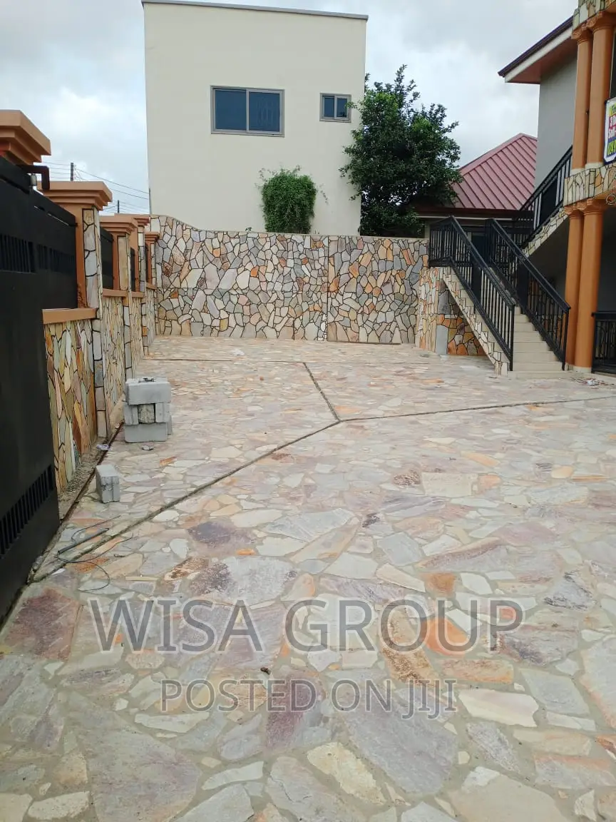 6bdrm Duplex in Wisa Groups, Accra Metropolitan for rent