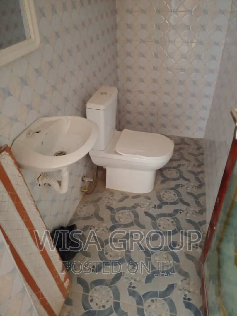 6bdrm Duplex in Wisa Groups, Accra Metropolitan for rent
