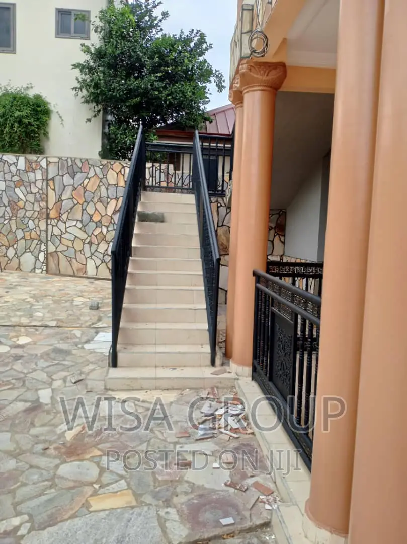6bdrm Duplex in Wisa Groups, Accra Metropolitan for rent