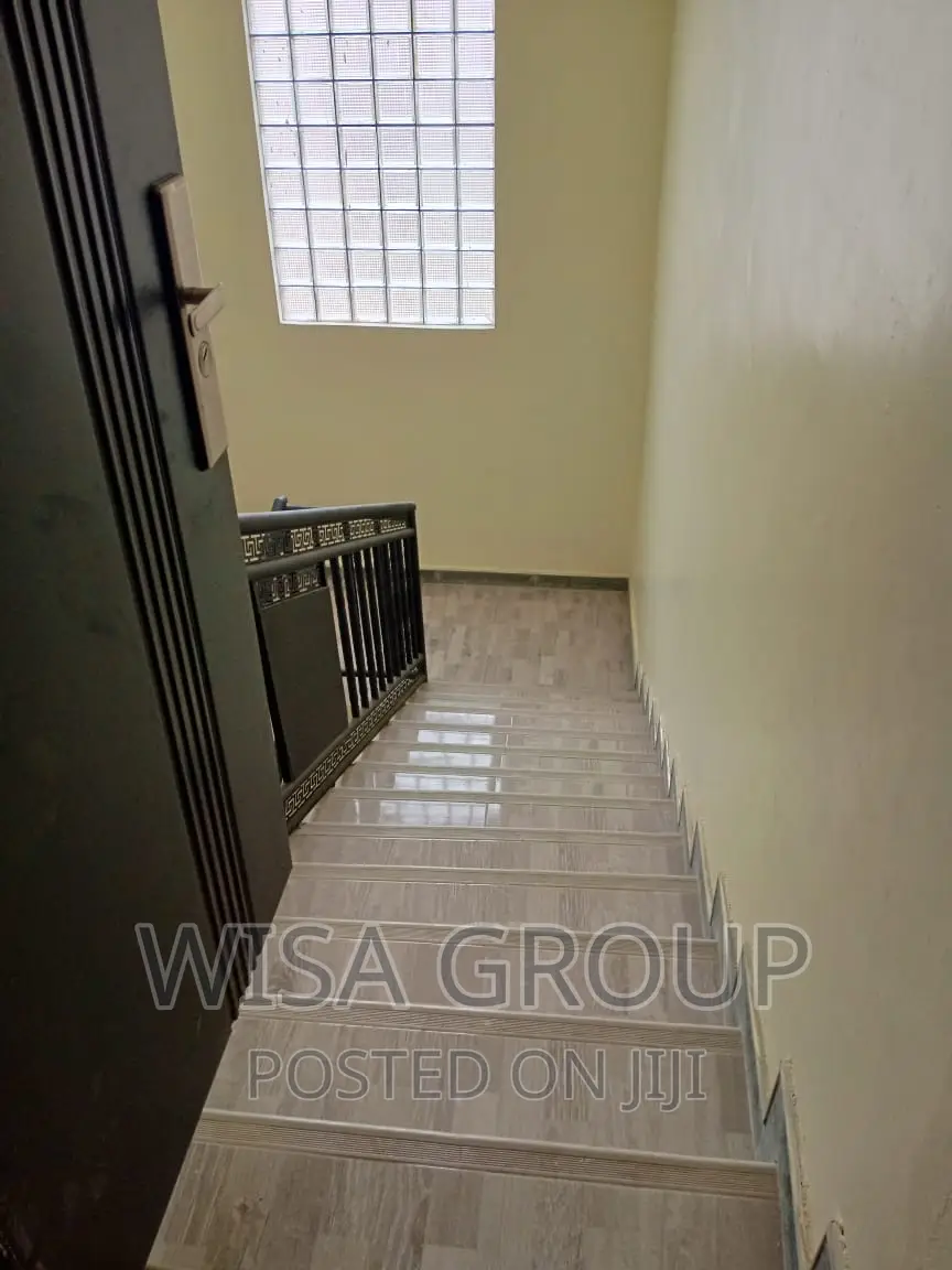 6bdrm Duplex in Wisa Groups, Accra Metropolitan for rent