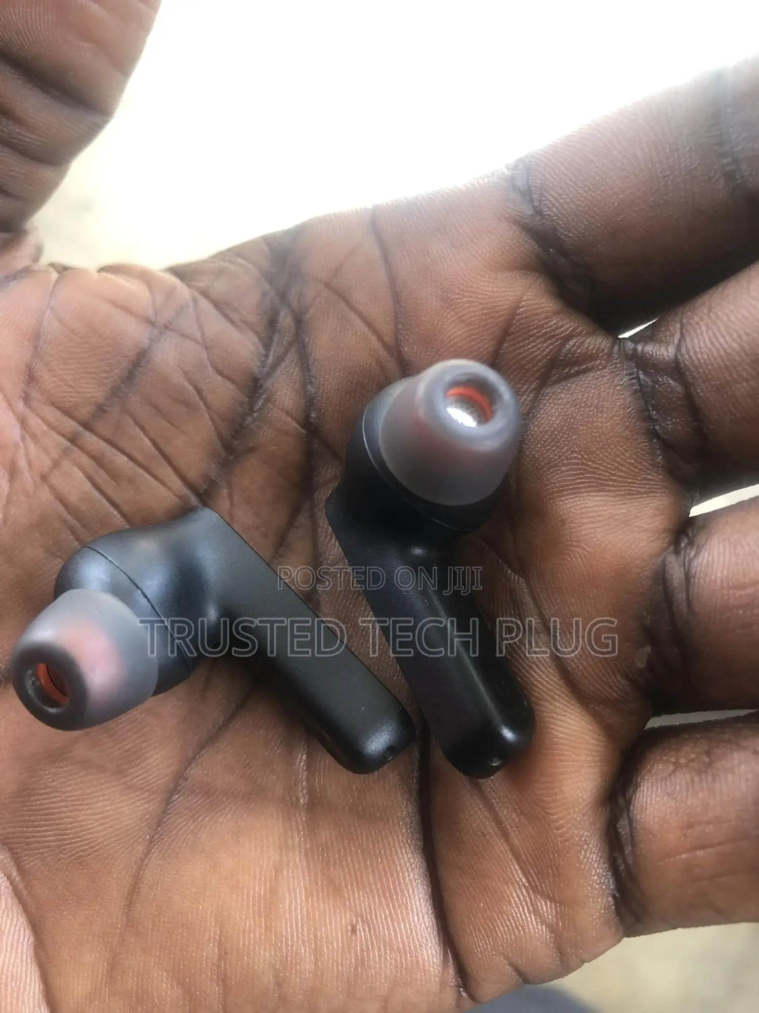 Preowned Neat JBL Tune 230nc Earbuds From USA in Stock
