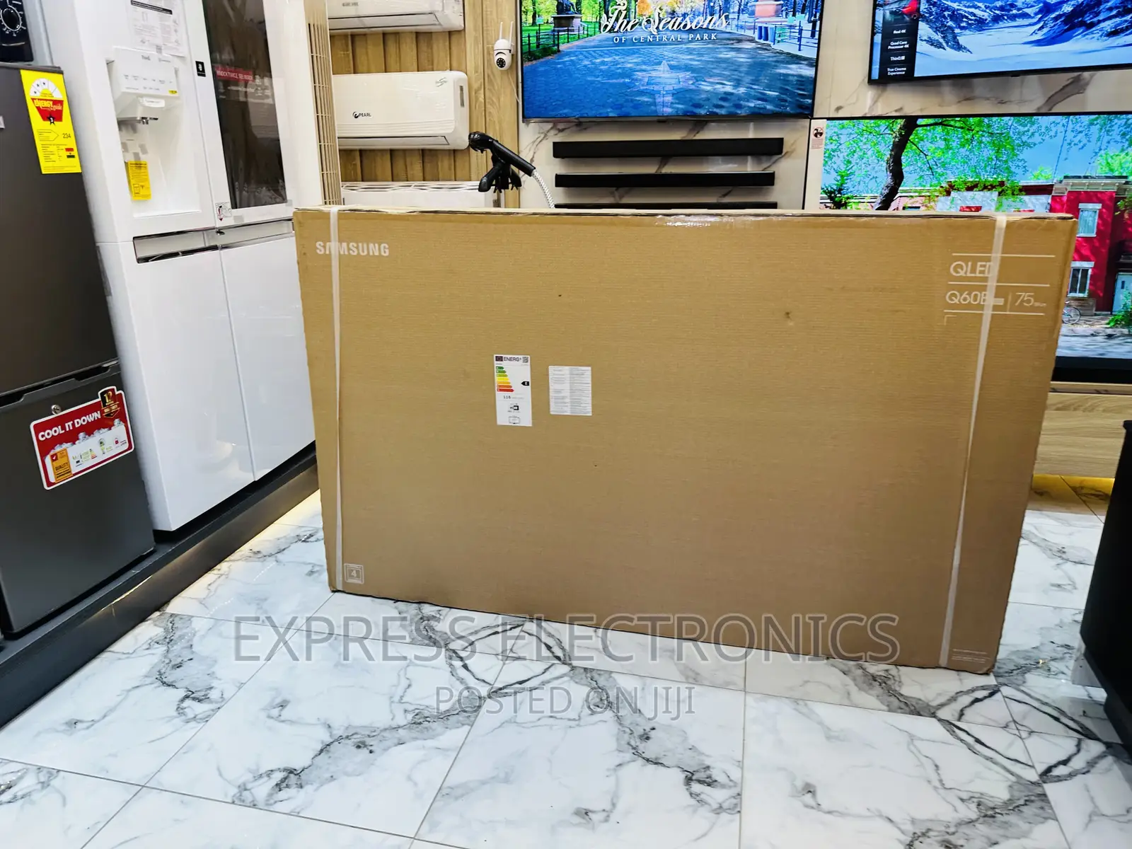 The Immersive Spectacle Uhd Smart Samsung 85”Cu8000 Tv