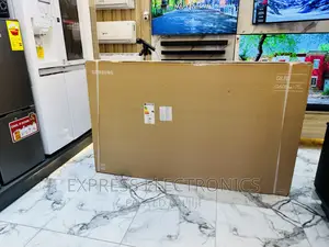 The Immersive Spectacle Uhd Smart Samsung 85”Cu8000 Tv