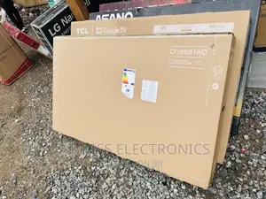Ultra Modern Slim UHD Smart Samsung 55”Au7000 Tv 