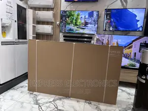 The Immersive Spectacle Uhd Smart Samsung 75”Cu8000 Tv